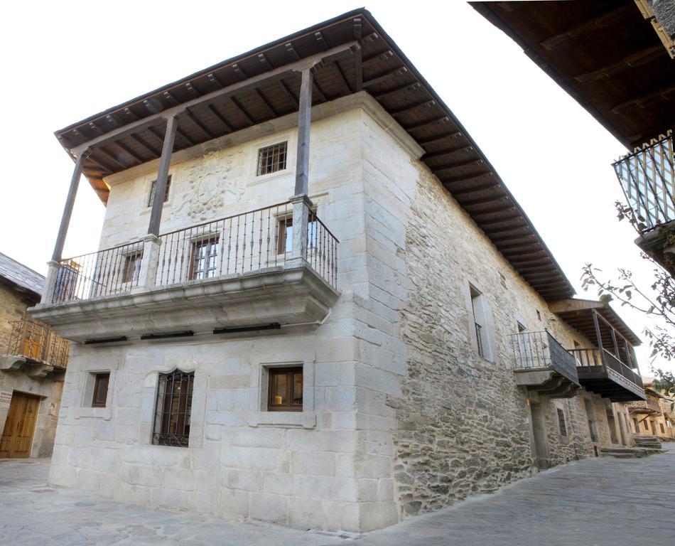 Hotel Las Treixas بويبلا ذي سانابريا المظهر الخارجي الصورة